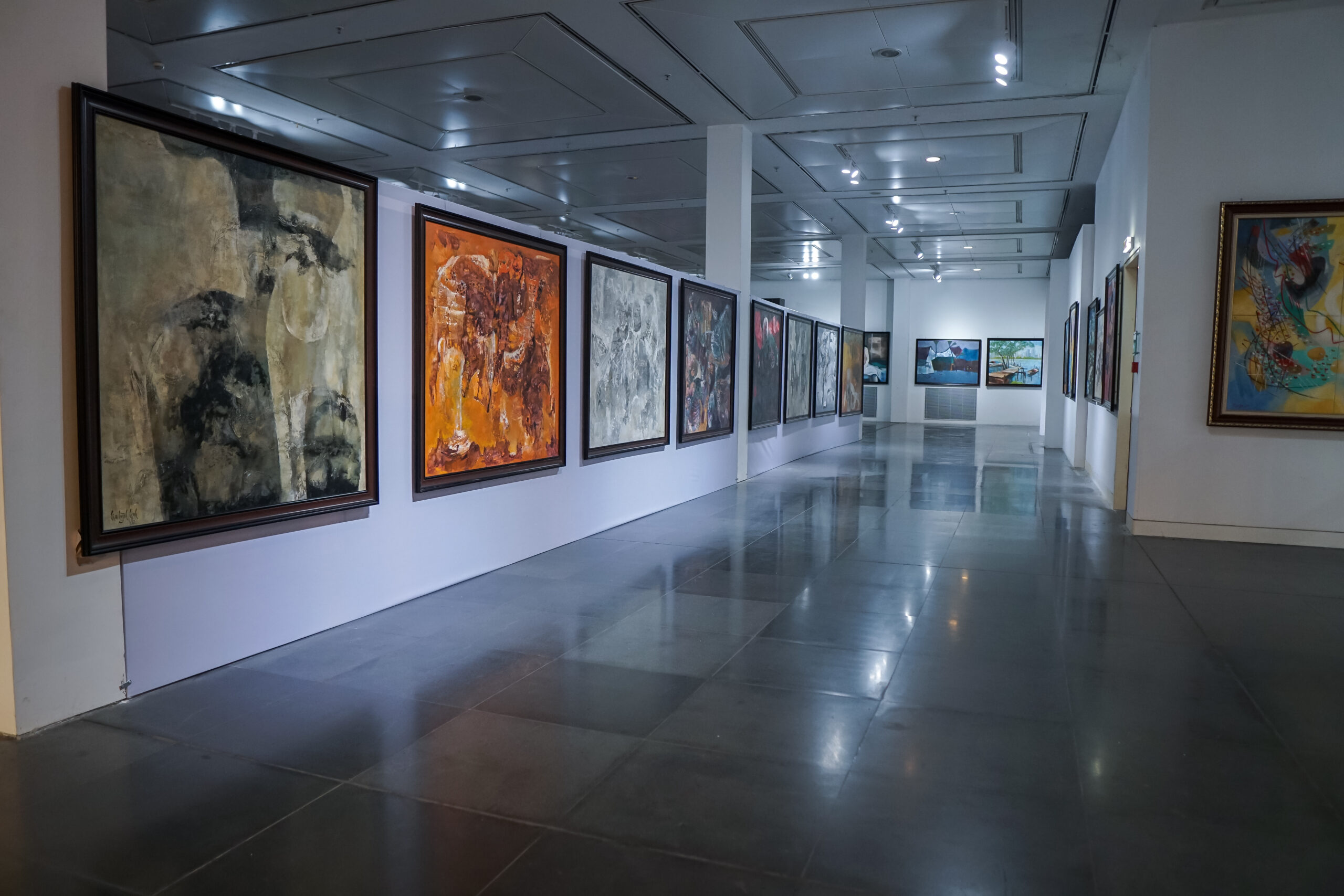 Gần 300 tác phẩm đã được trưng bày tại triển lãm - Ảnh NTU