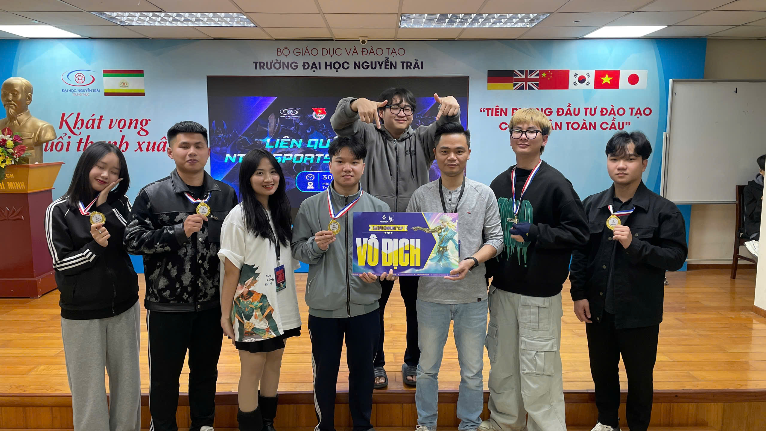 Team Xóm nhà lá season 2 – Khoa Ngôn ngữ & Văn hóa Hàn Quốc xuất sắc giành chức vô địch Liên quân Mobile NTU Sports 2025