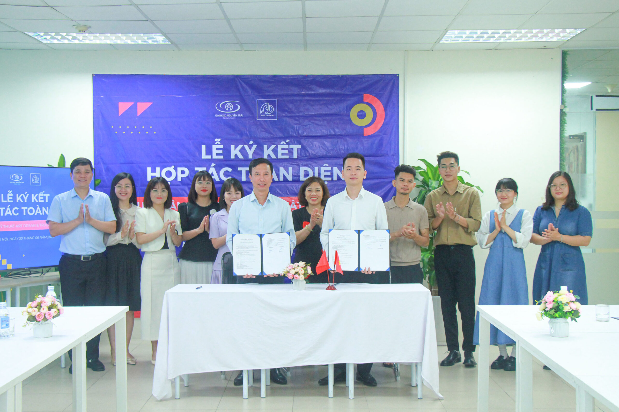 Trường Đại học Nguyễn Trãi và Trung tâm luyện thi mỹ thuật ART DREAM – Công ty Giáo dục và Phát triển EPT Việt Nam đã chính thức ký kết thỏa thuận hợp tác toàn diện