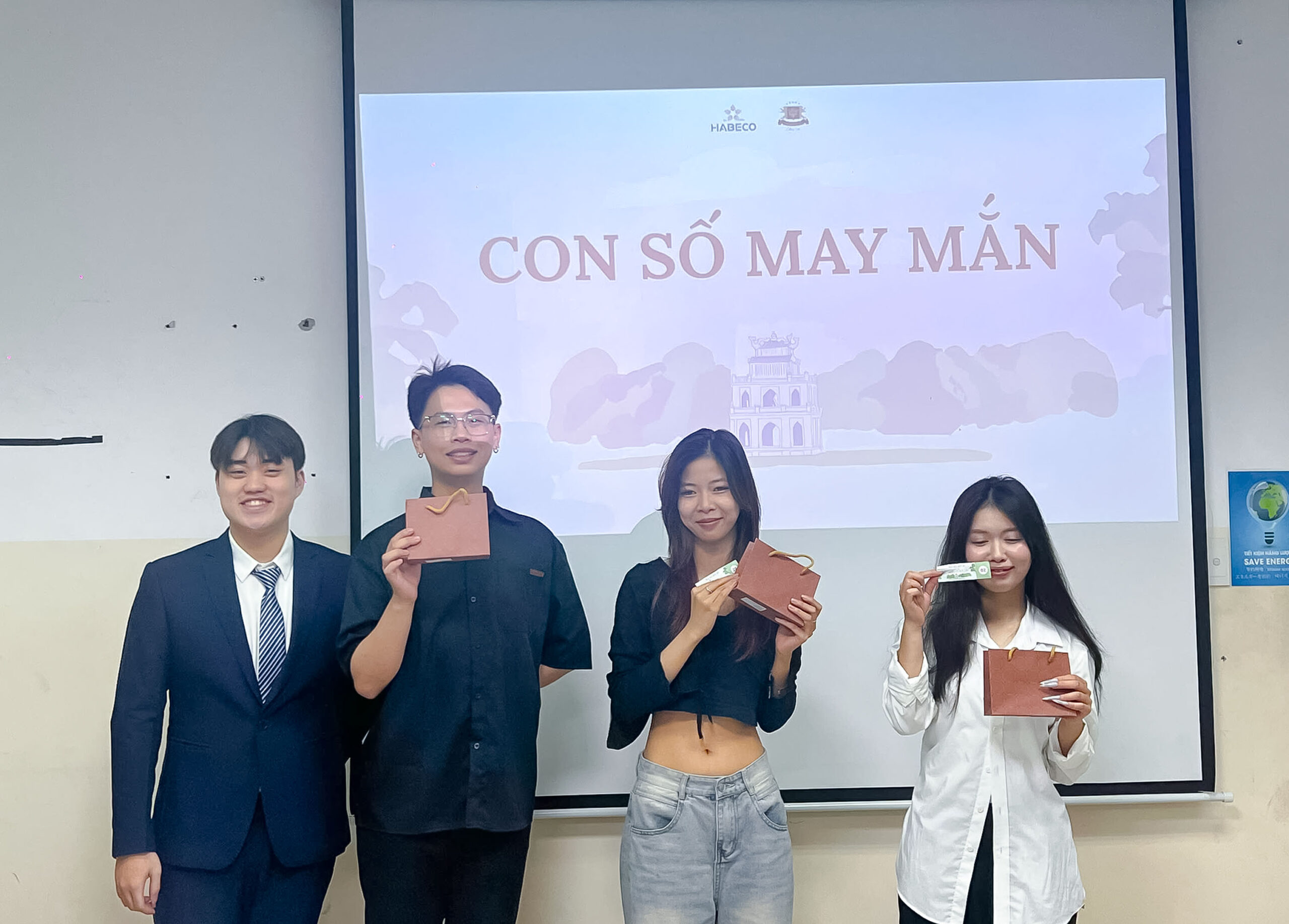 Chuyên đề PR và báo chí là học phần luôn được các bạn sinh viên khoa Truyền thông Phát triển mong đợi