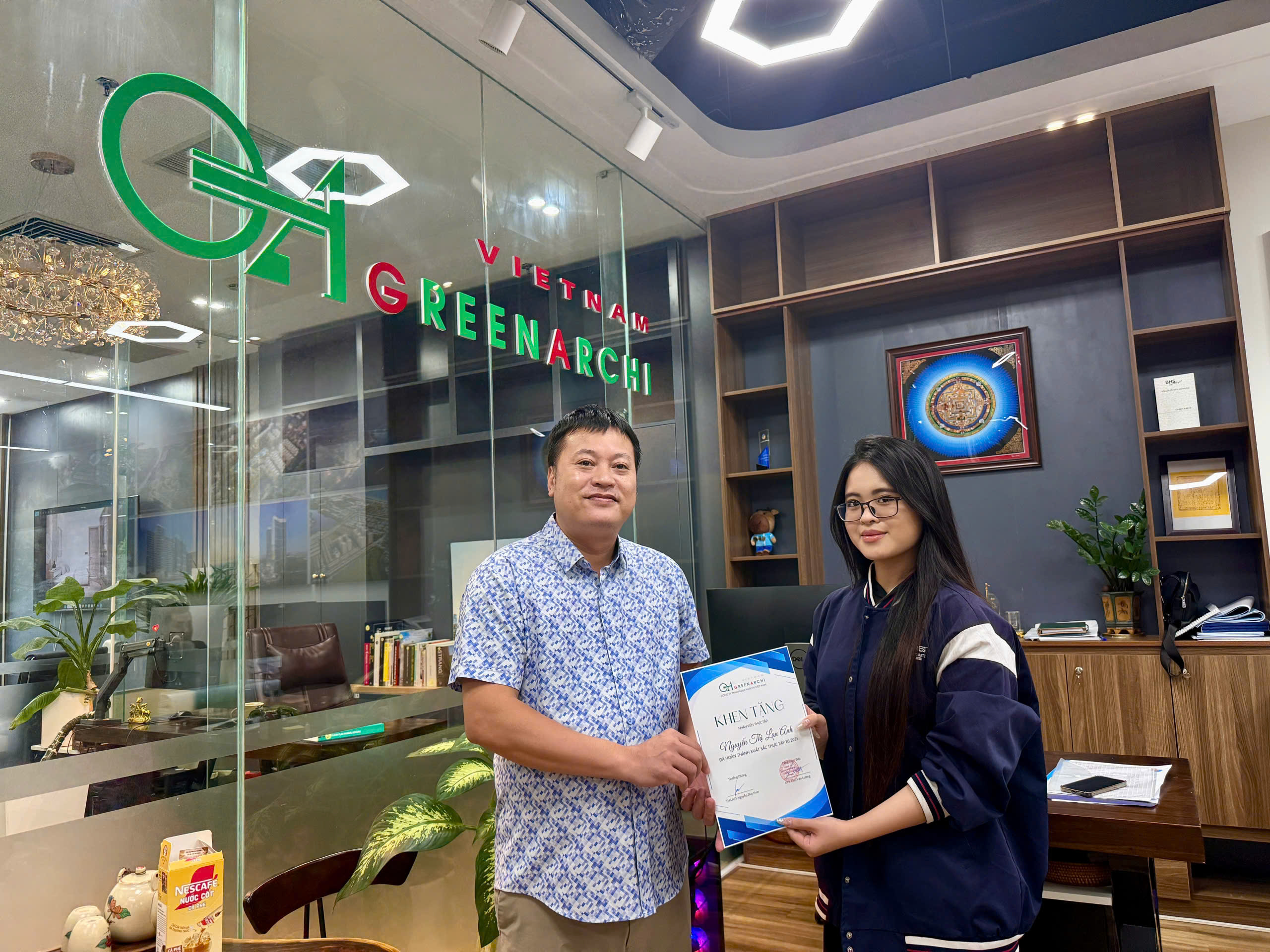 Niềm vui và tự hào của sinh viên NTU khi được doanh nghiệp đánh giá cao, mở ra cơ hội thực tập và việc làm trong môi trường thiết kế chuyên nghiệp.