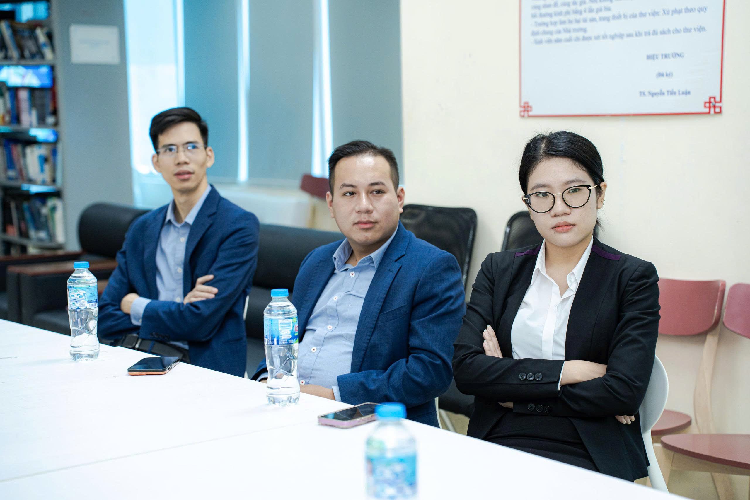 Đại diện MB Tây Hà Nội làm việc cùng Khoa Tài chính – Ngân hàng, Trường Đại học Nguyễn Trãi, mở ra cơ hội hợp tác trong đào tạo gắn với thực tiễn doanh nghiệp.