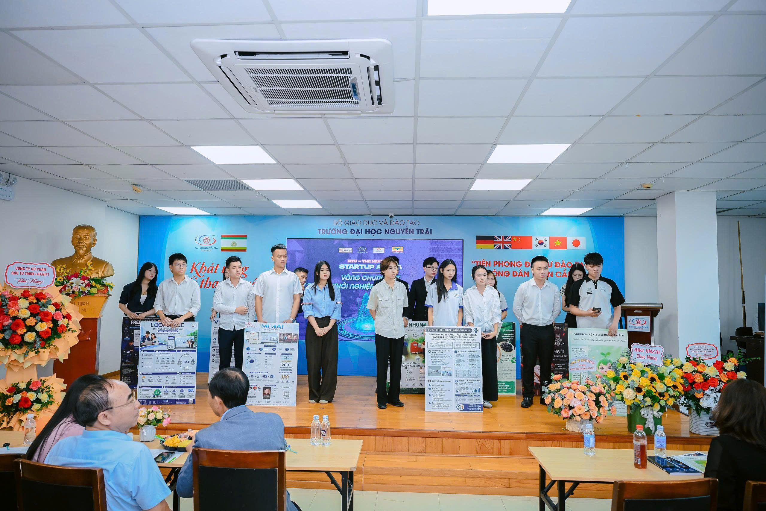 Không khí phản biện sôi nổi giúp các đội nhìn nhận rõ hơn tính khả thi, mô hình vận hành và định hướng phát triển của dự án